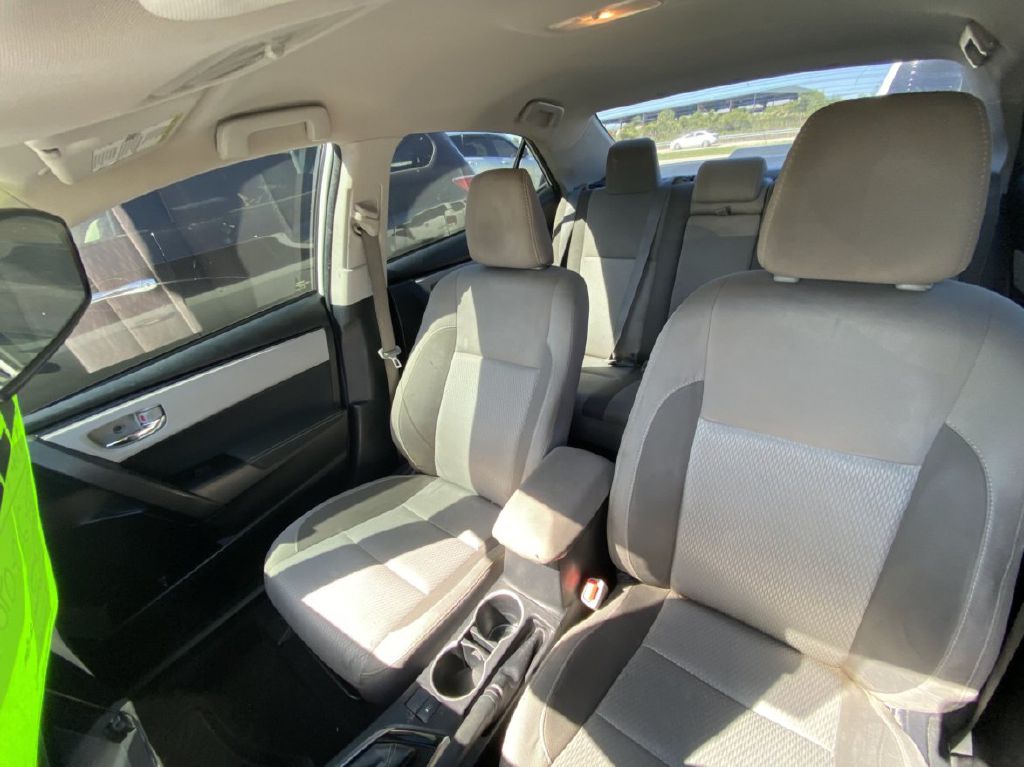 Photo 6 of this TOYOTA COROLLA