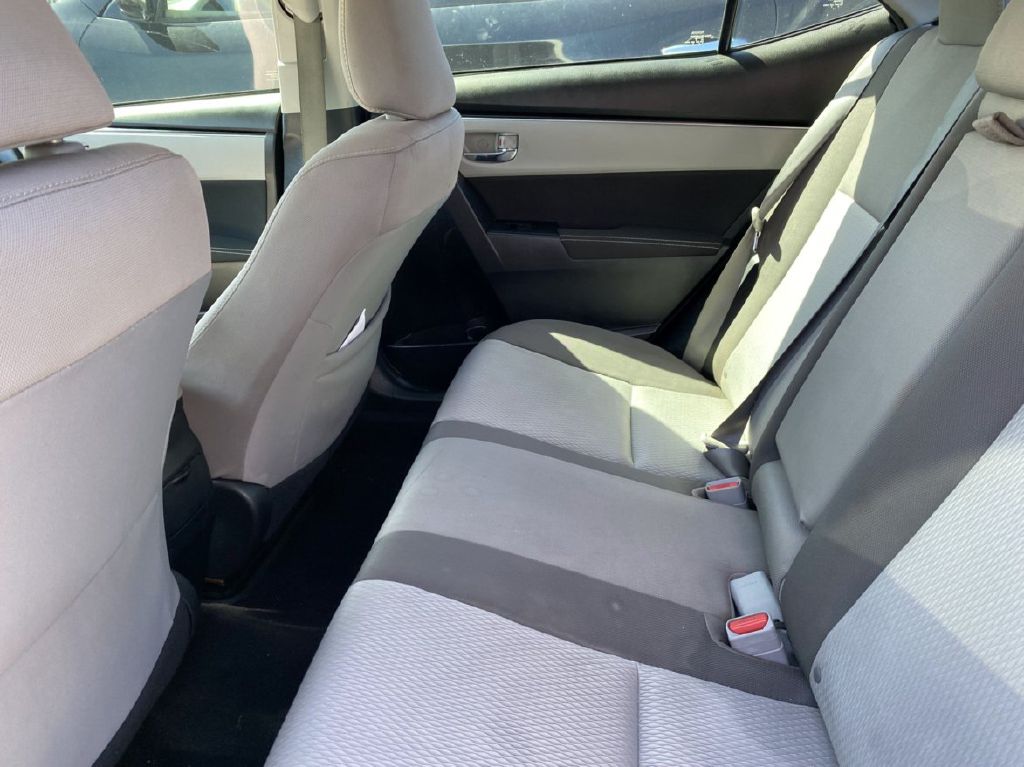Photo 7 of this TOYOTA COROLLA