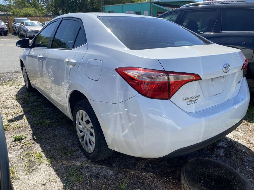 Photo 8 of this TOYOTA COROLLA
