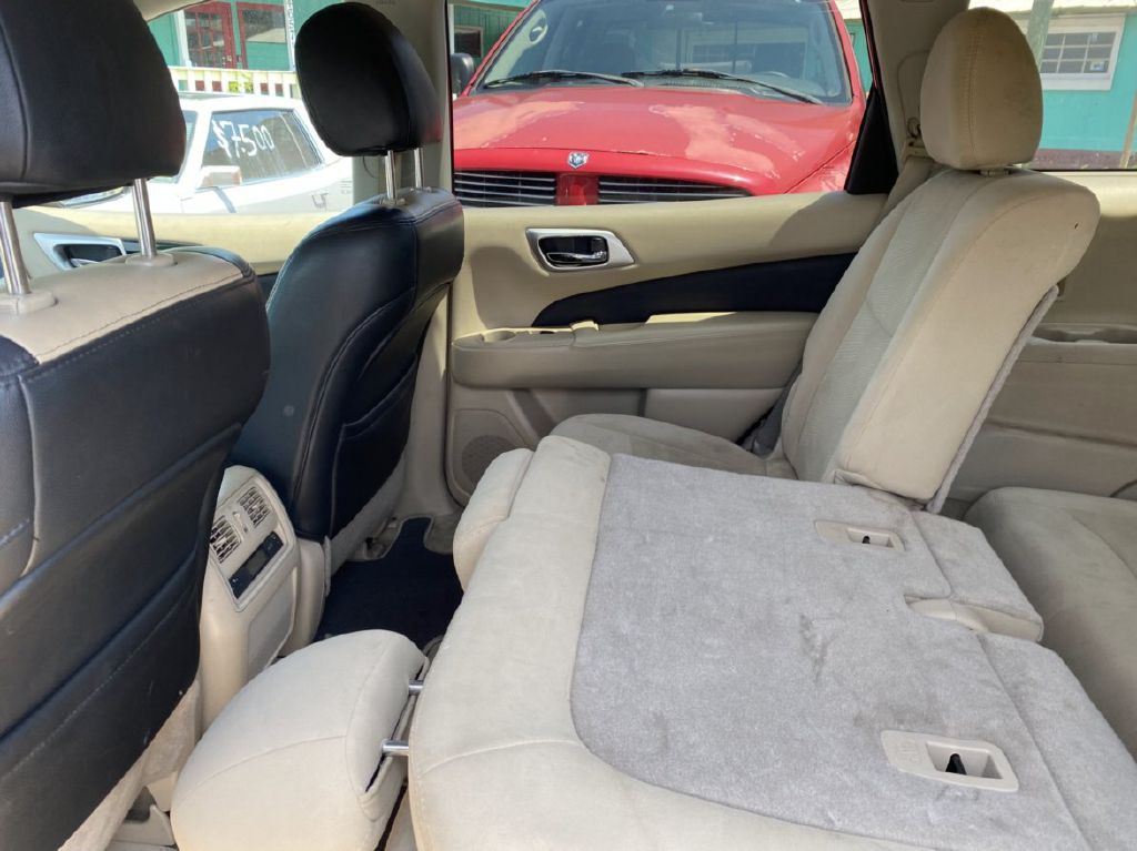 Photo 7 of this NISSAN PATHFINDER