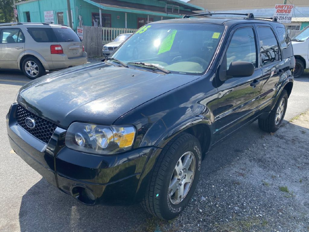 Photo 3 of this FORD ESCAPE