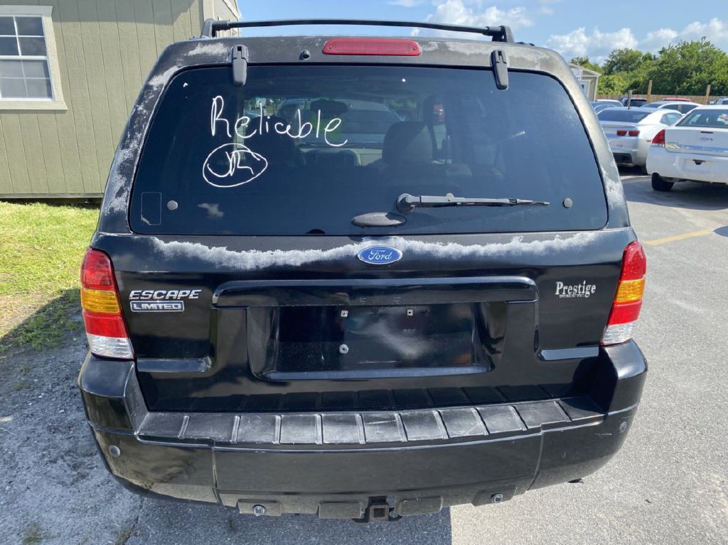 Photo 10 of this FORD ESCAPE