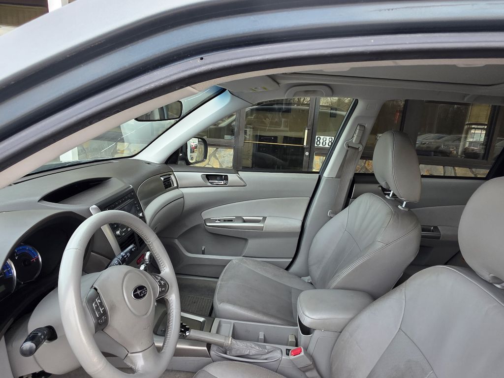 Photo 8 of this SUBARU FORESTER