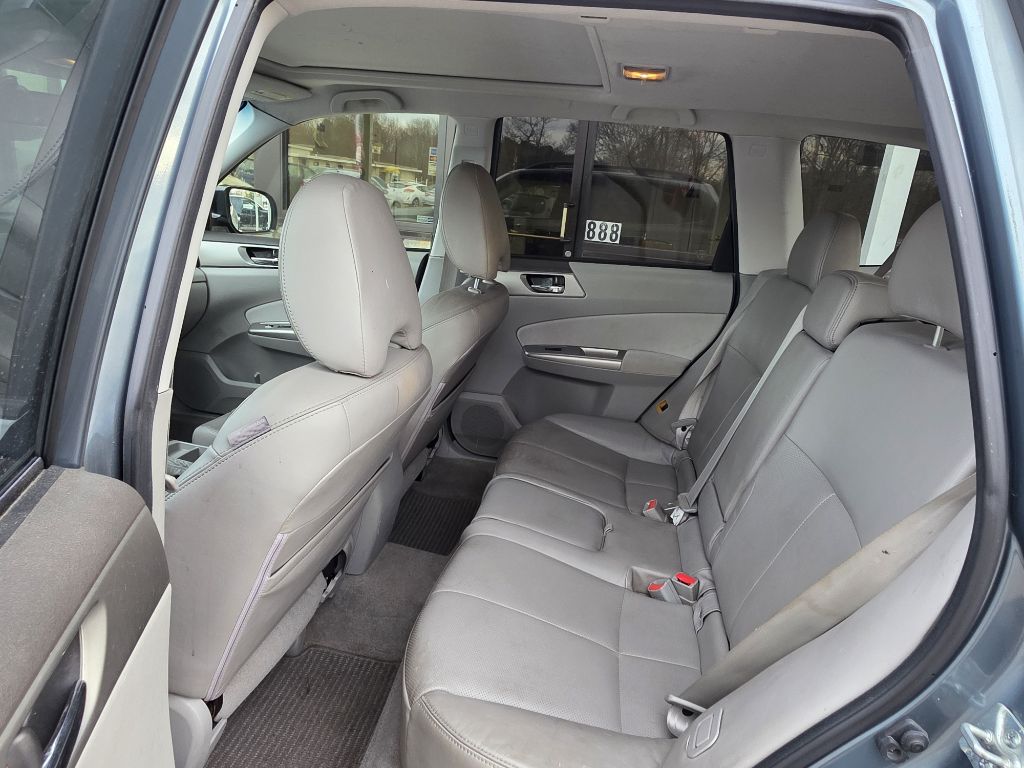 Photo 4 of this SUBARU FORESTER