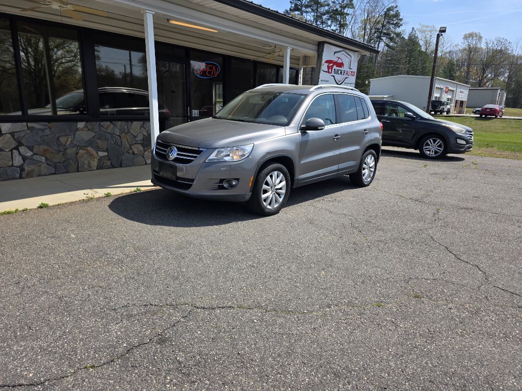 2011 VOLKSWAGEN TIGUAN