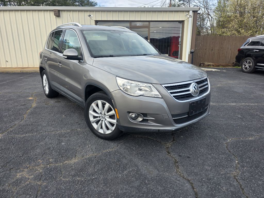 Photo 2 of this VOLKSWAGEN TIGUAN