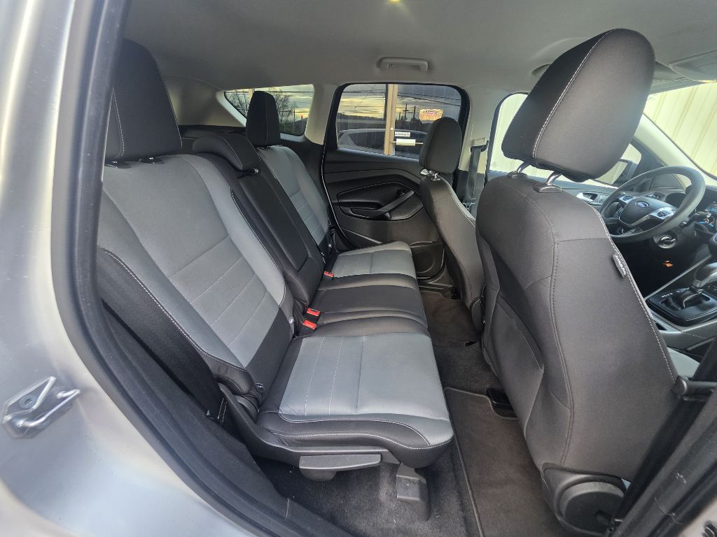 Photo 9 of this FORD ESCAPE