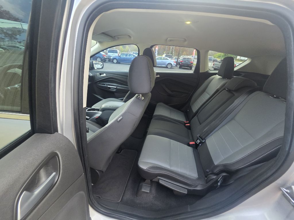 Photo 14 of this FORD ESCAPE
