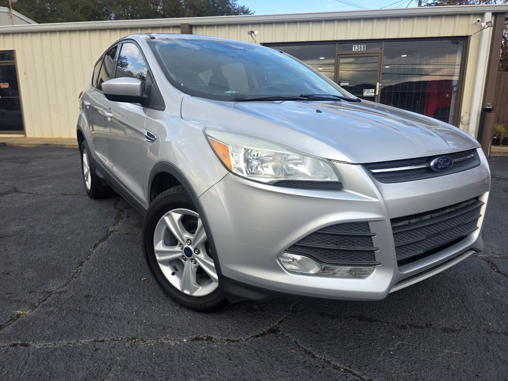 Photo 2 of this FORD ESCAPE