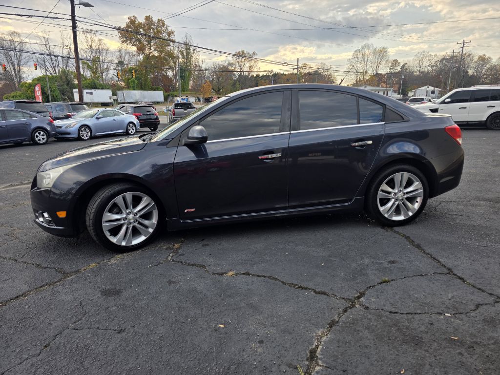 Photo 7 of this CHEVROLET CRUZE