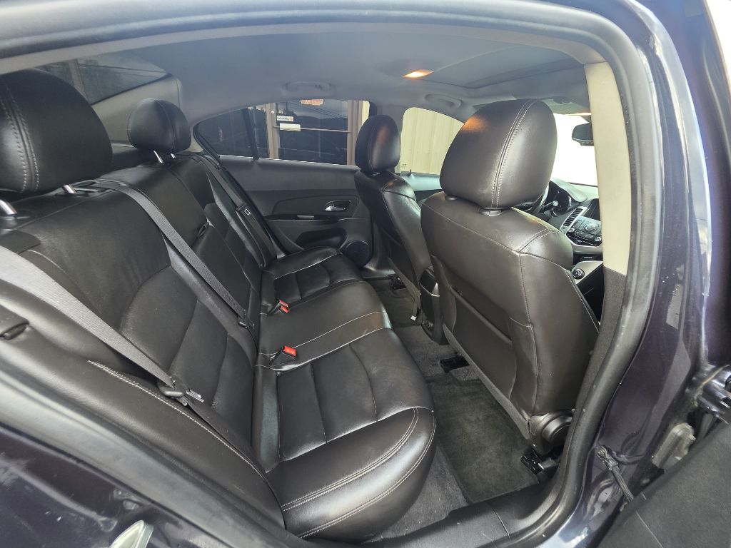 Photo 17 of this CHEVROLET CRUZE