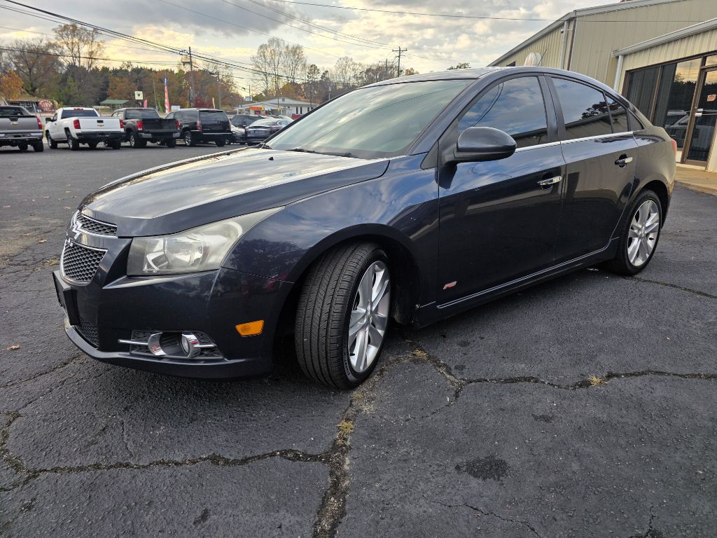 Photo 5 of this CHEVROLET CRUZE