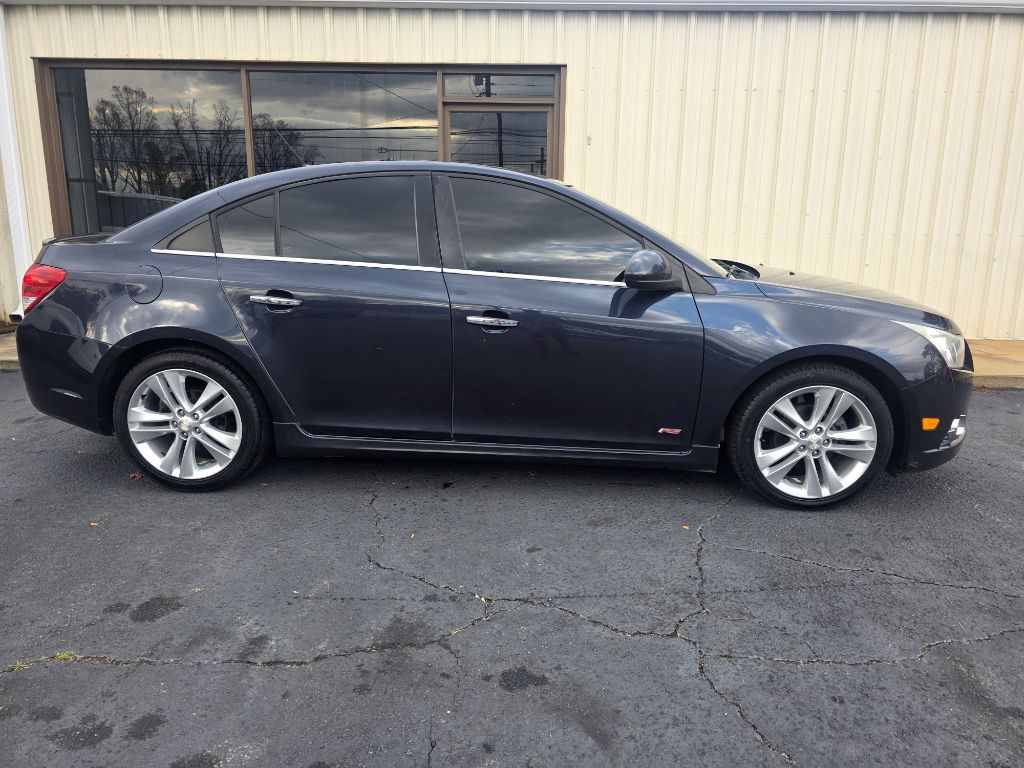 Photo 11 of this CHEVROLET CRUZE