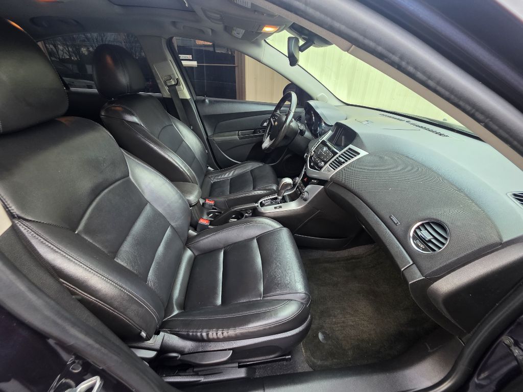 Photo 12 of this CHEVROLET CRUZE