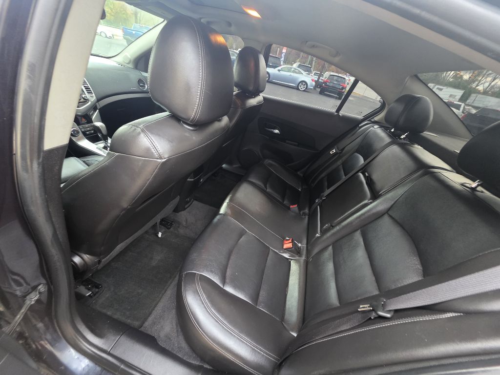 Photo 14 of this CHEVROLET CRUZE