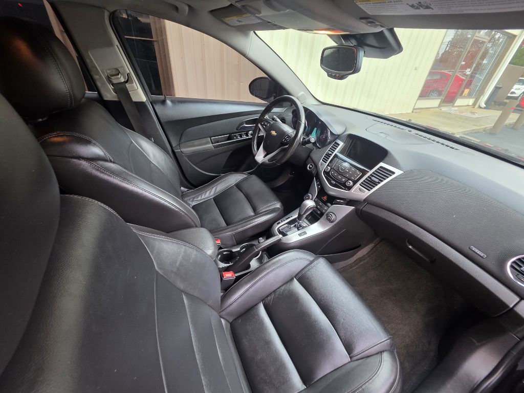 Photo 15 of this CHEVROLET CRUZE