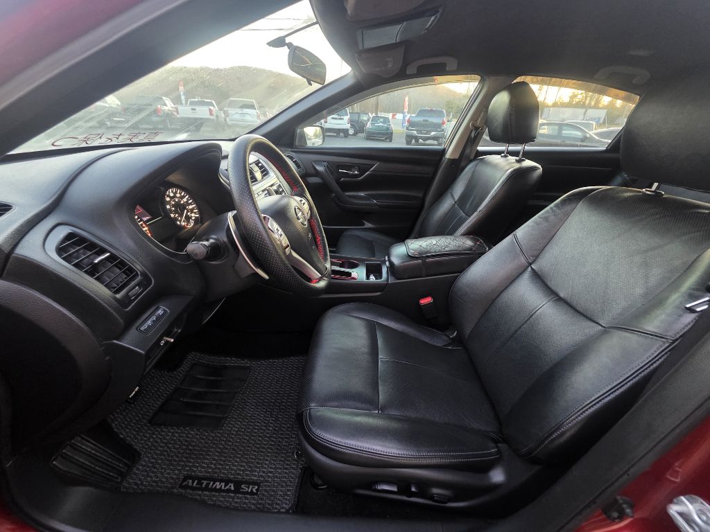 Photo 8 of this NISSAN ALTIMA