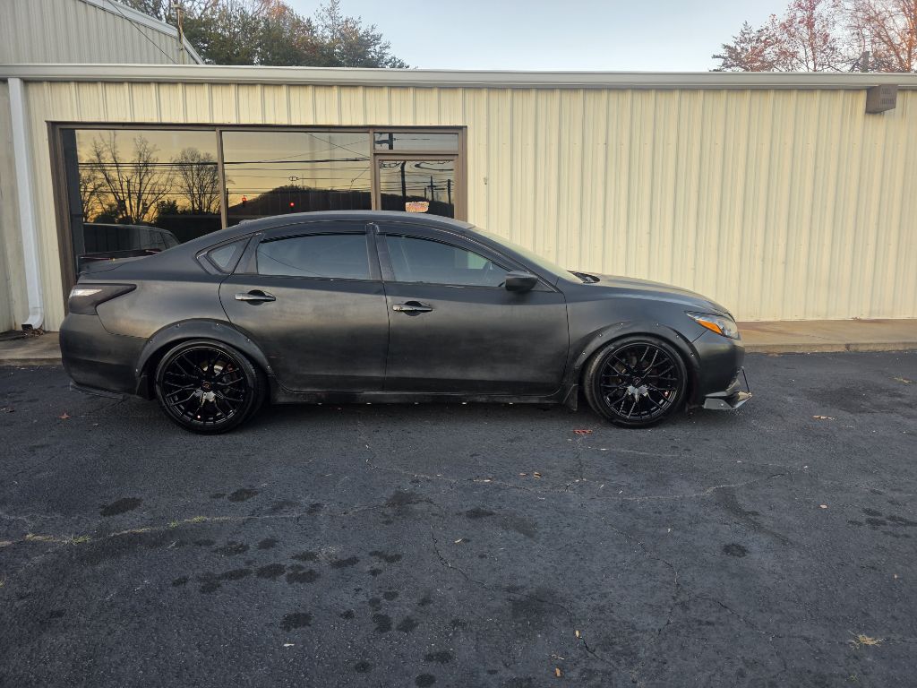 Photo 19 of this NISSAN ALTIMA