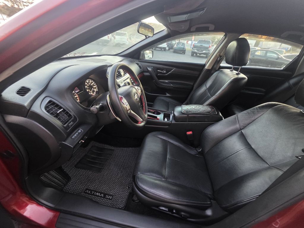 Photo 12 of this NISSAN ALTIMA