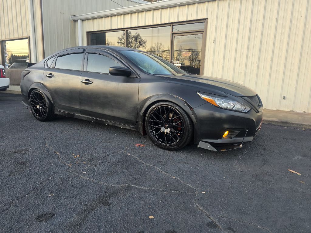 Photo 18 of this NISSAN ALTIMA