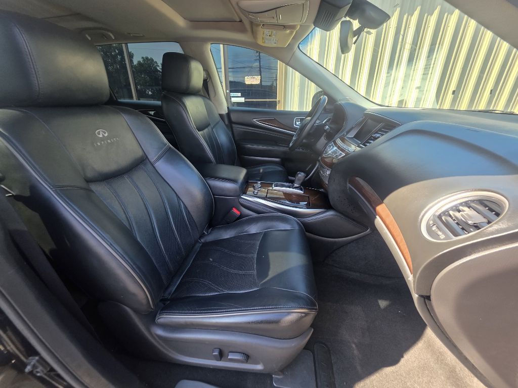 Photo 7 of this INFINITI JX35