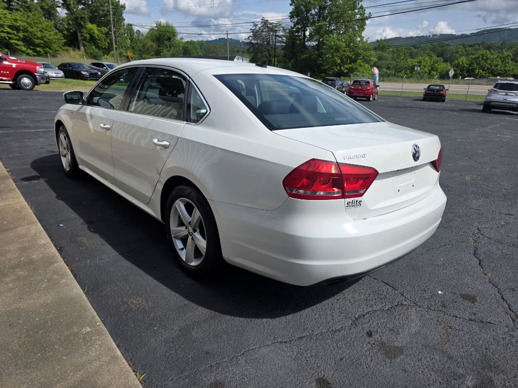 Photo 15 of this VOLKSWAGEN PASSAT