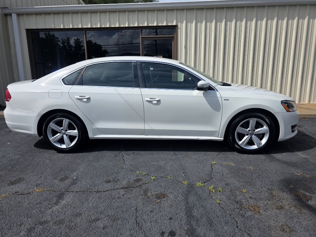 Photo 17 of this VOLKSWAGEN PASSAT