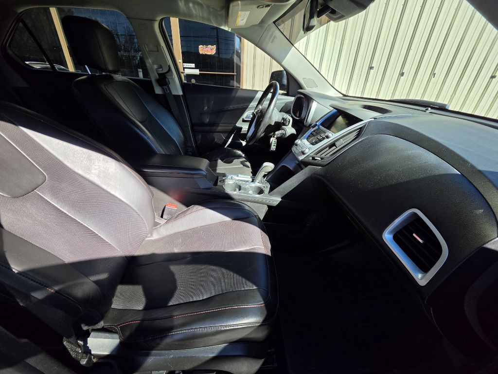 Photo 6 of this CHEVROLET EQUINOX