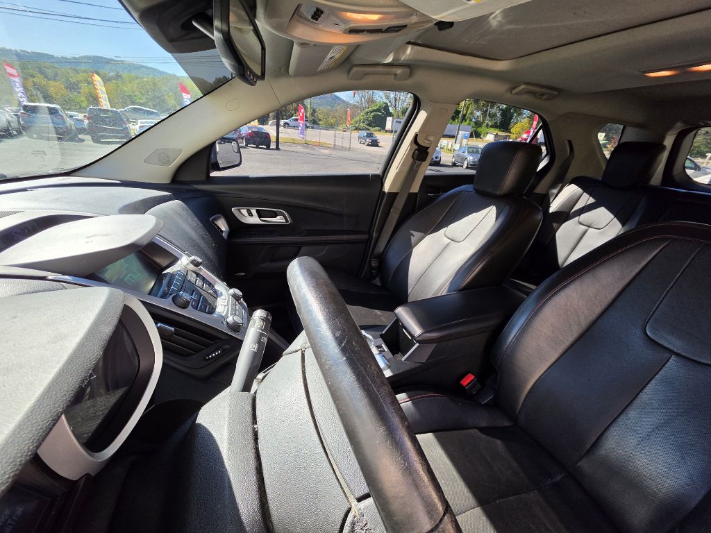 Photo 3 of this CHEVROLET EQUINOX