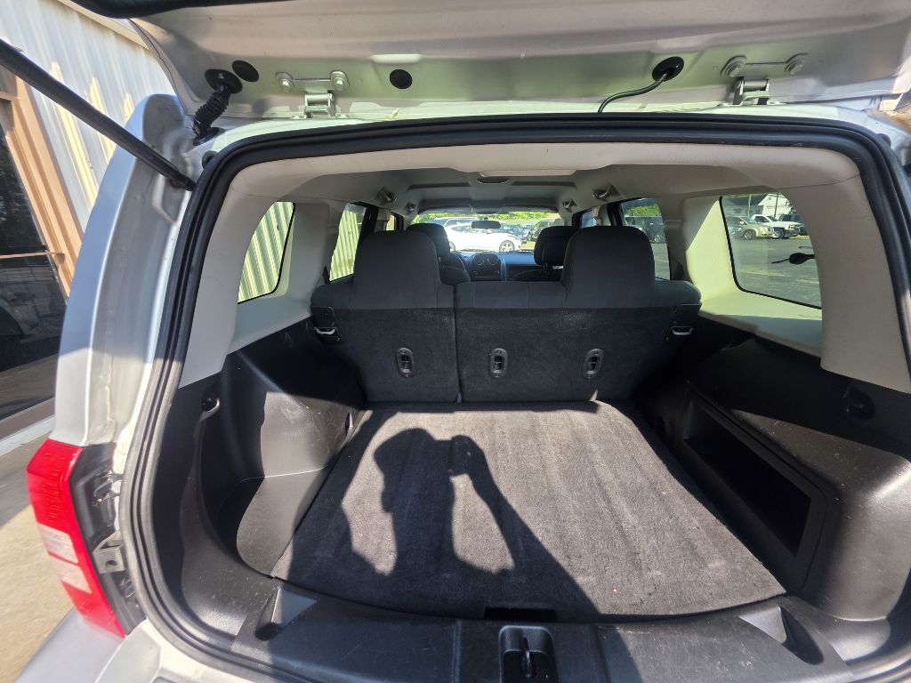 Photo 6 of this JEEP PATRIOT