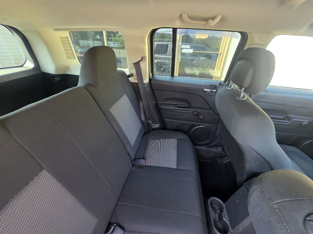 Photo 7 of this JEEP PATRIOT