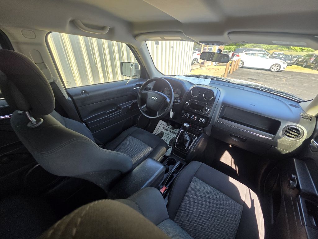 Photo 4 of this JEEP PATRIOT