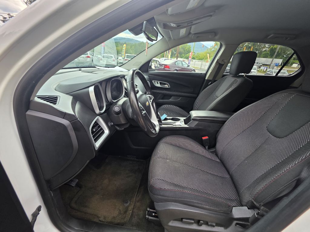 Photo 12 of this CHEVROLET EQUINOX
