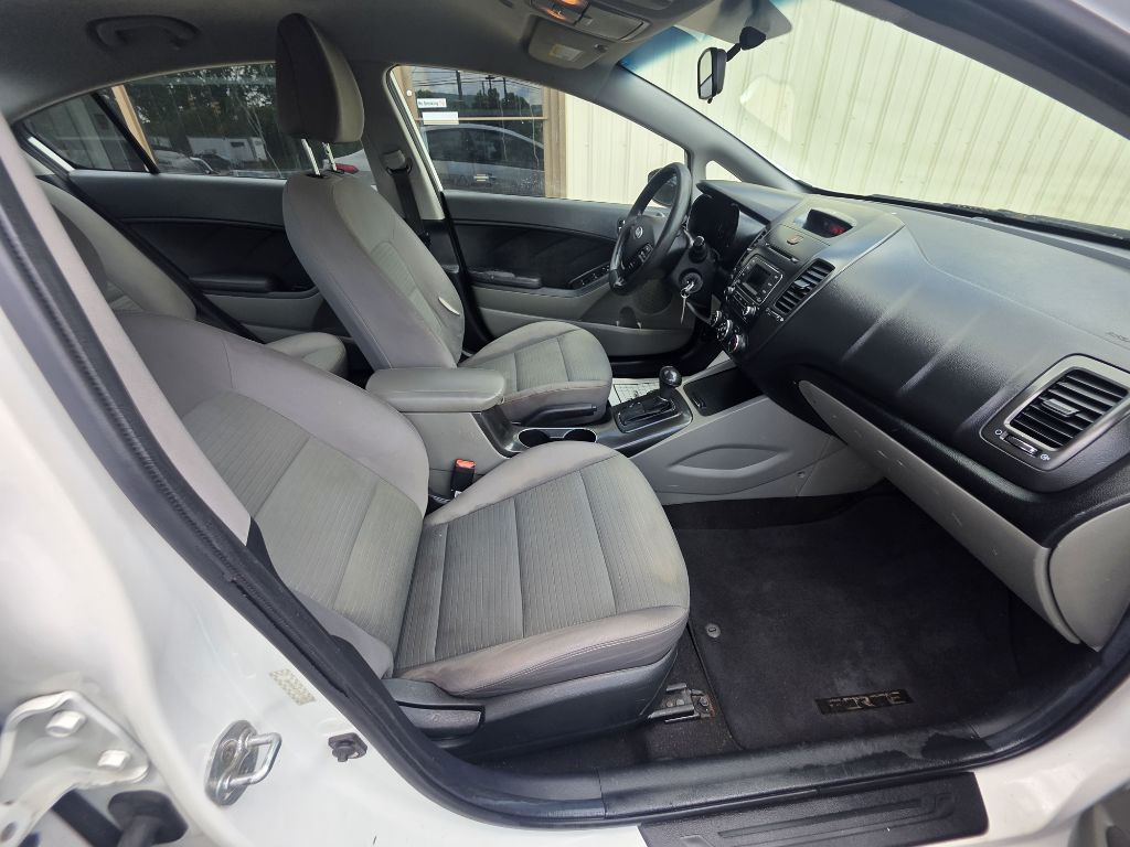 Photo 7 of this KIA FORTE