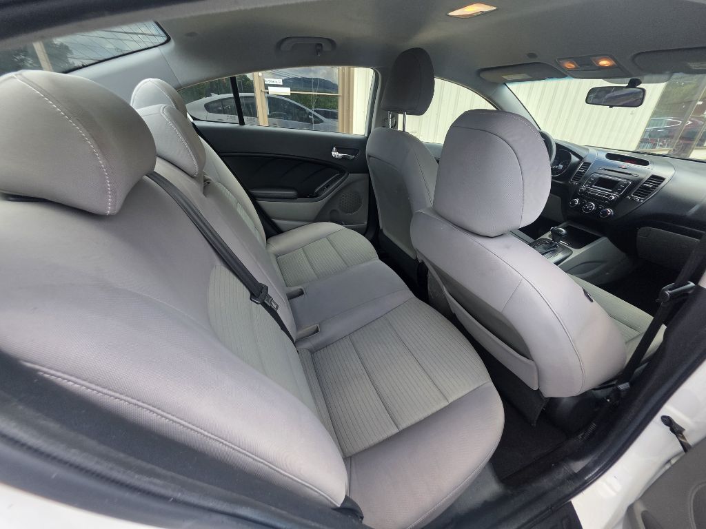 Photo 9 of this KIA FORTE