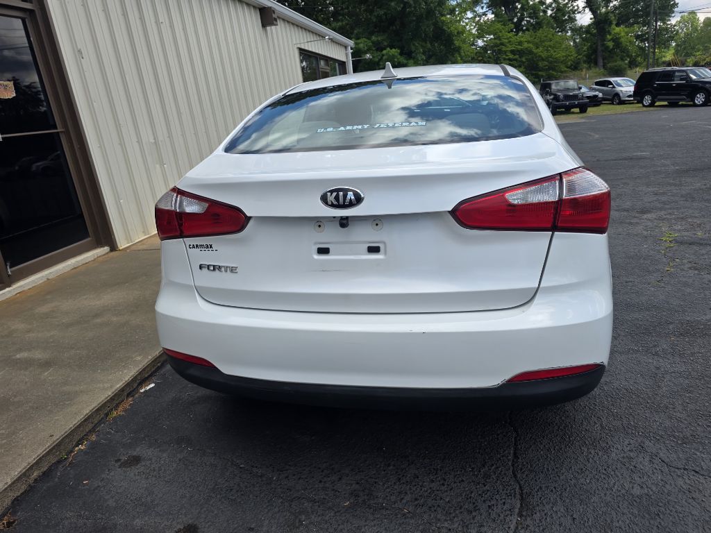 Photo 11 of this KIA FORTE