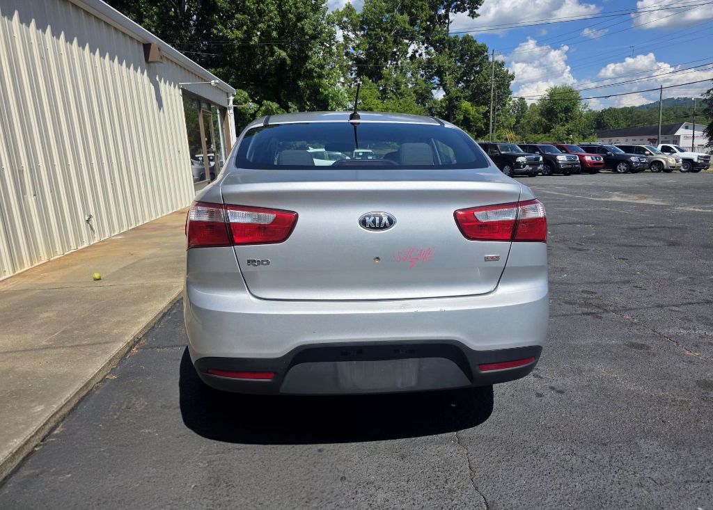 Photo 9 of this KIA RIO