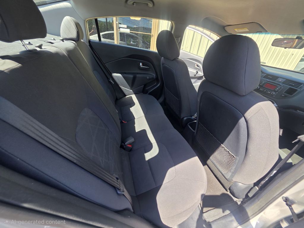 Photo 2 of this KIA RIO