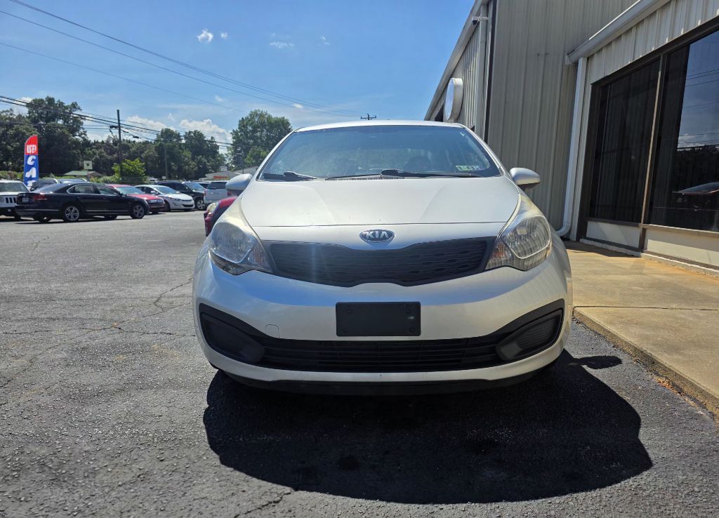 Photo 13 of this KIA RIO