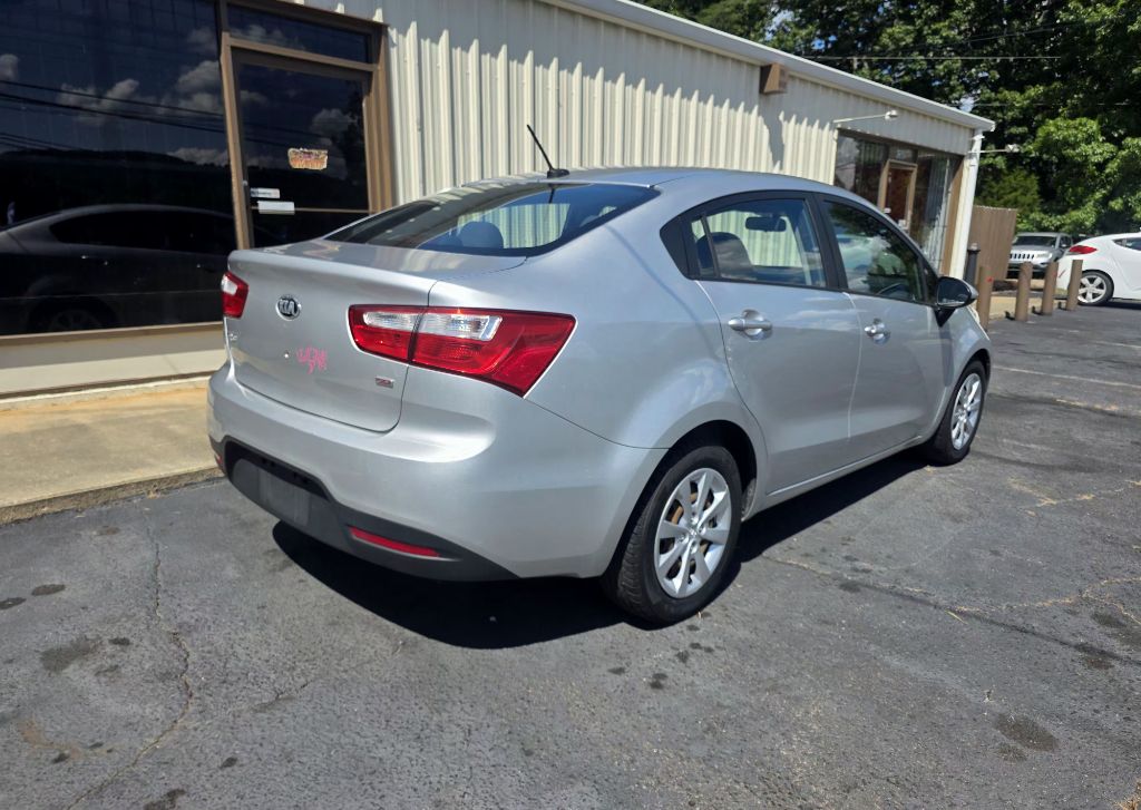 Photo 8 of this KIA RIO