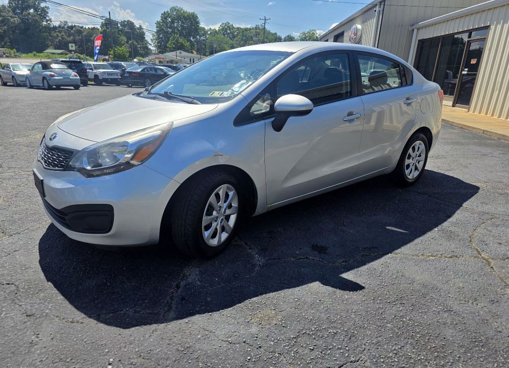 Photo 3 of this KIA RIO