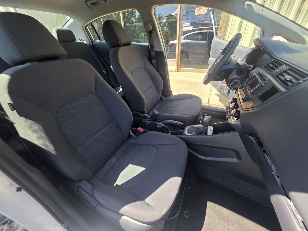 Photo 7 of this KIA RIO