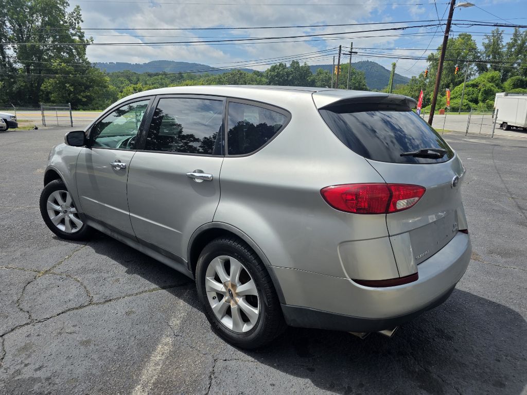 Photo 4 of this SUBARU B9 TRIBECA