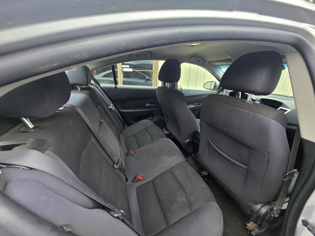 Photo 10 of this CHEVROLET CRUZE LIMITED