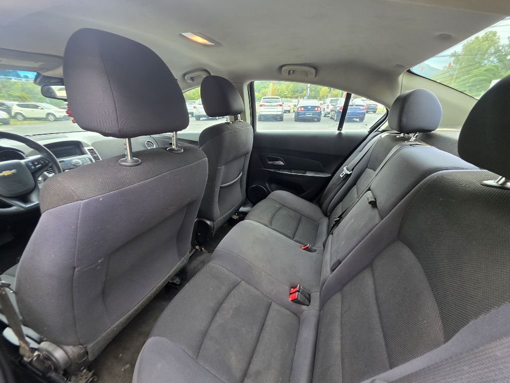 Photo 9 of this CHEVROLET CRUZE LIMITED
