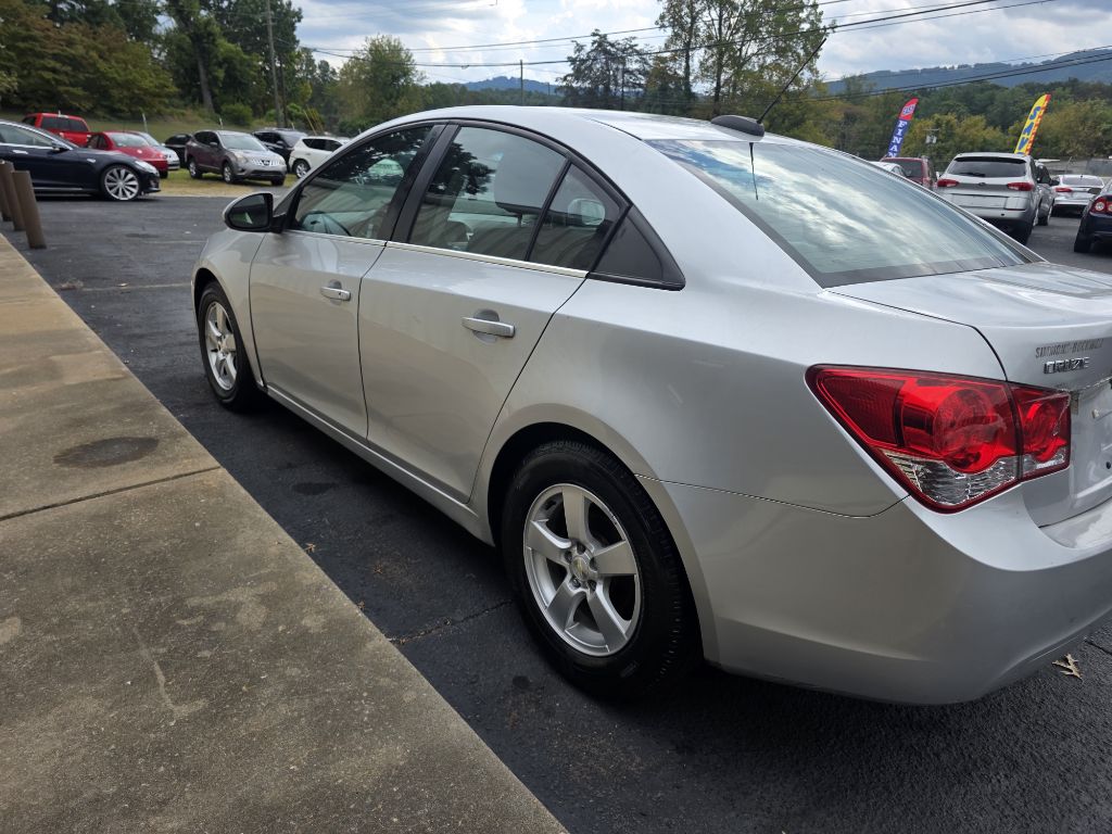 Photo 12 of this CHEVROLET CRUZE LIMITED