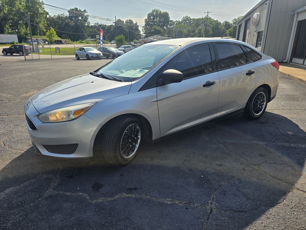 Photo 4 of this FORD FOCUS