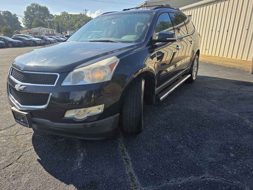 Photo 3 of this CHEVROLET TRAVERSE