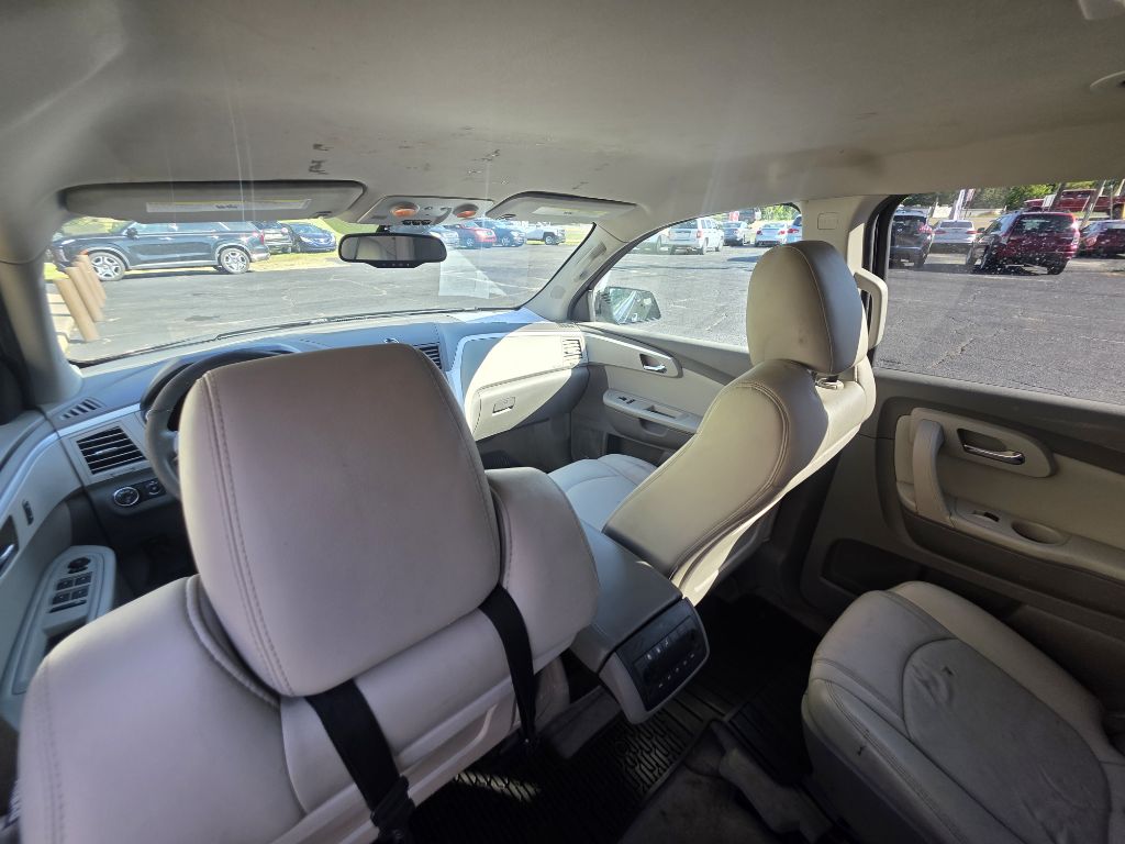 Photo 13 of this CHEVROLET TRAVERSE