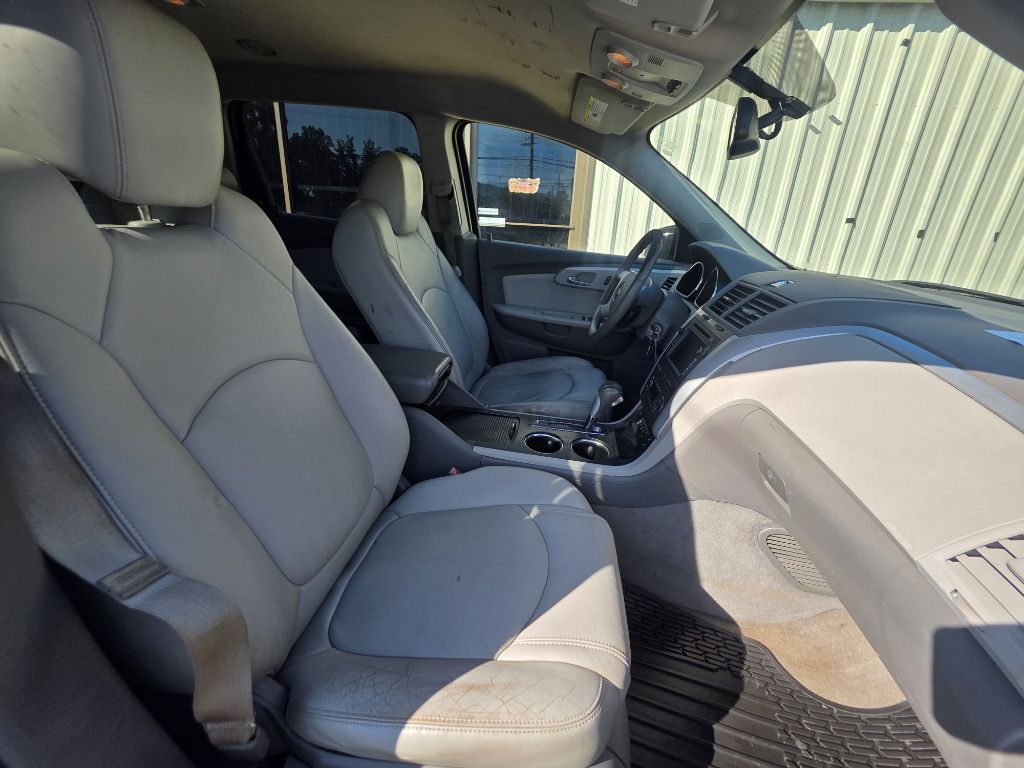 Photo 14 of this CHEVROLET TRAVERSE